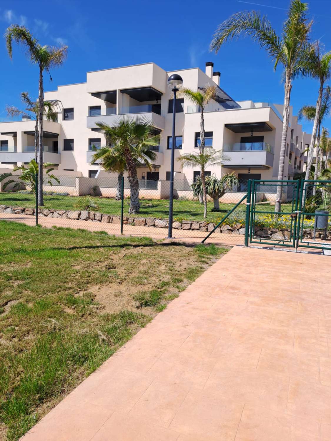 Piso en venta en Valle Niza, Almayate Bajo