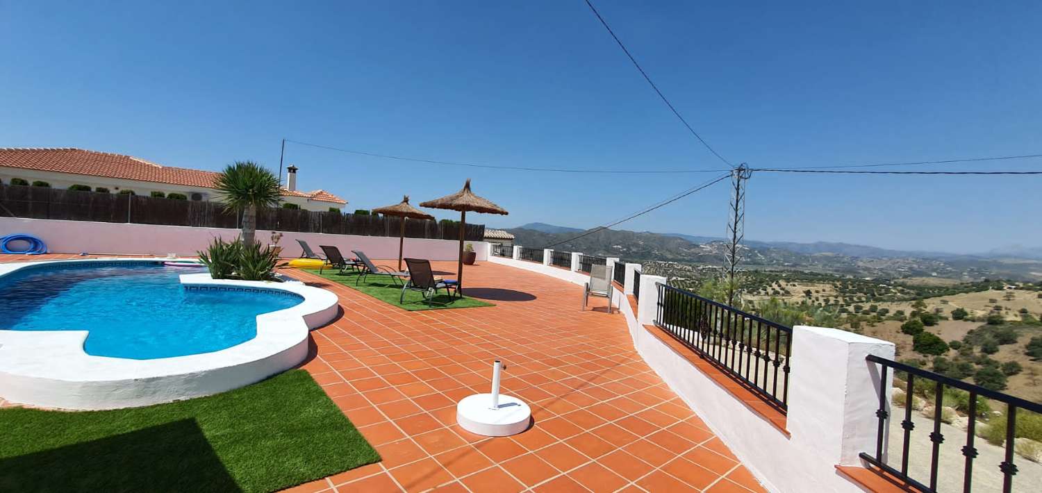 Great Country House in Canillas de Aceituno