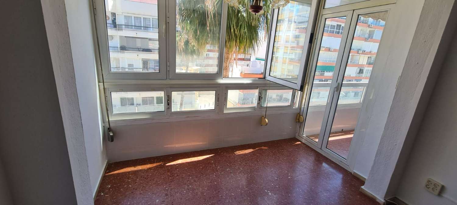 Meerblick, Wohnung zum Verkauf in Torre del Mar, 50 m vom Strand entfernt