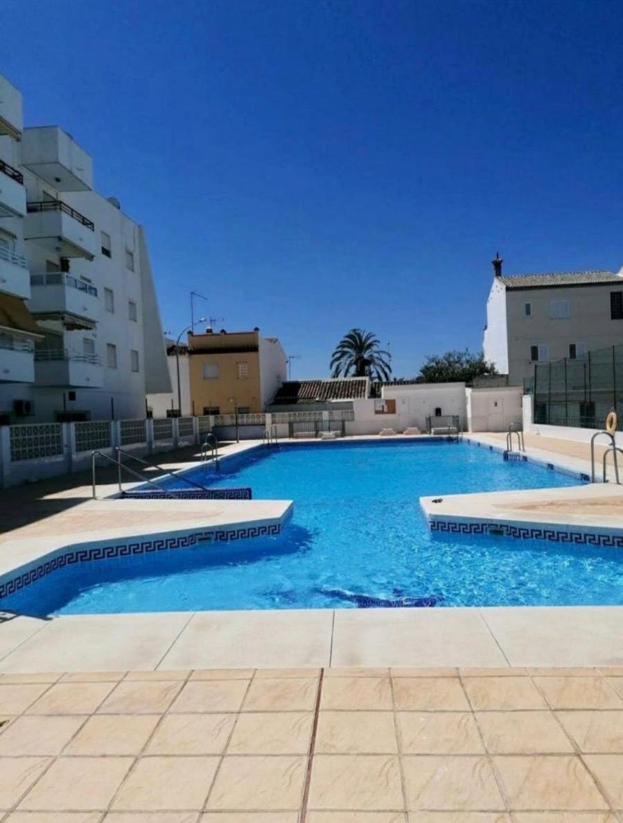 Caleta de Velez , Lejligheder til salg, Pirámides del Puerto