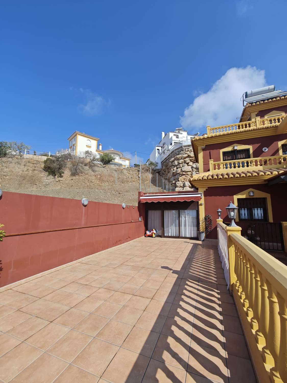 Grote vrijstaande villa te koop in El Morche, Torrox Costa