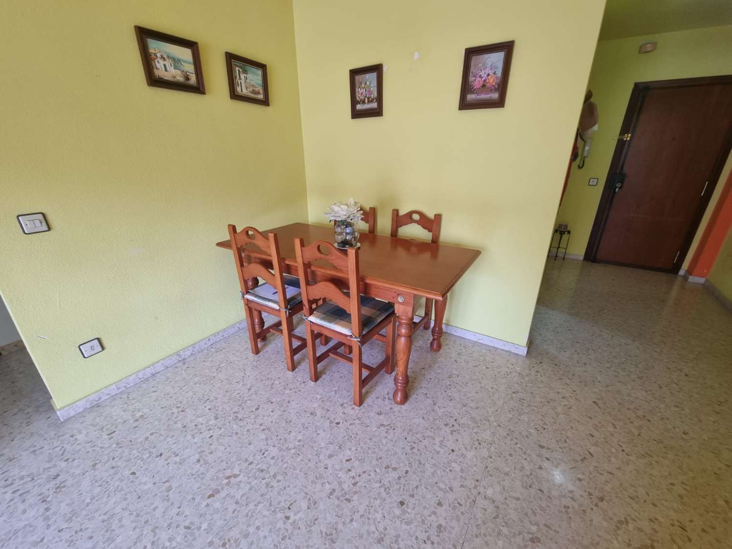 APPARTEMENT DE 2 CHAMBRES AVEC TERRASSE ; PISCINE ET GARAGE - TORRE DEL MAR